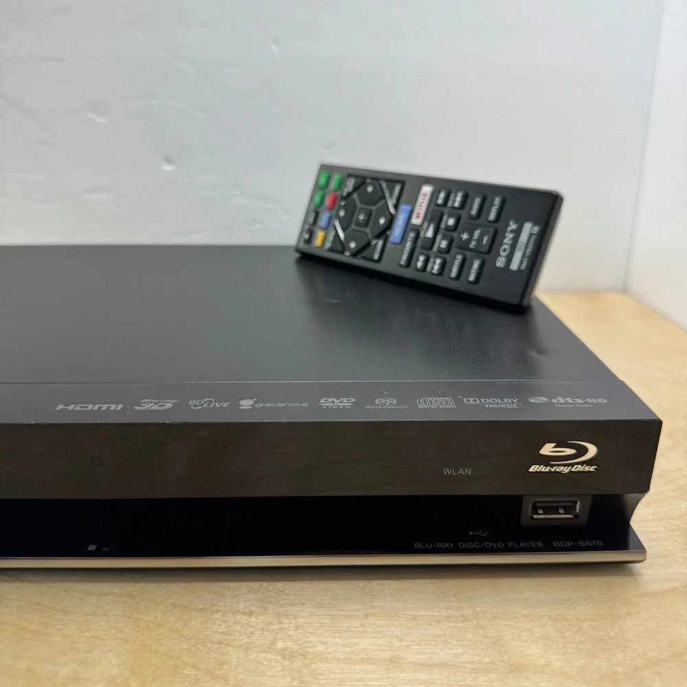 Sony BDP-S570 Blu-ray Disc Player 3D Built-in Wi-Fi WLAN Black with Remote
